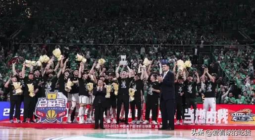 辽宁球迷视频__辽宁球迷哭了