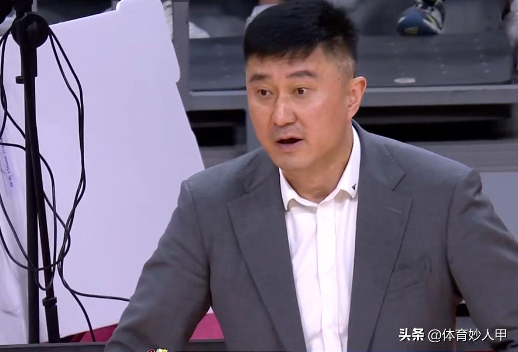 cba裁判驱逐教练出场_裁判可以驱逐观众吗_