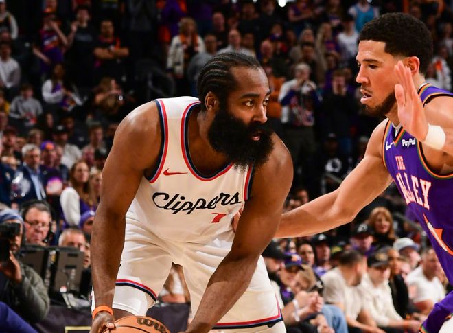 _只有摆烂实力，却没摆烂资格！5年3.2亿顶薪，NBA被高估超巨诞生_只有摆烂实力，却没摆烂资格！5年3.2亿顶薪，NBA被高估超巨诞生