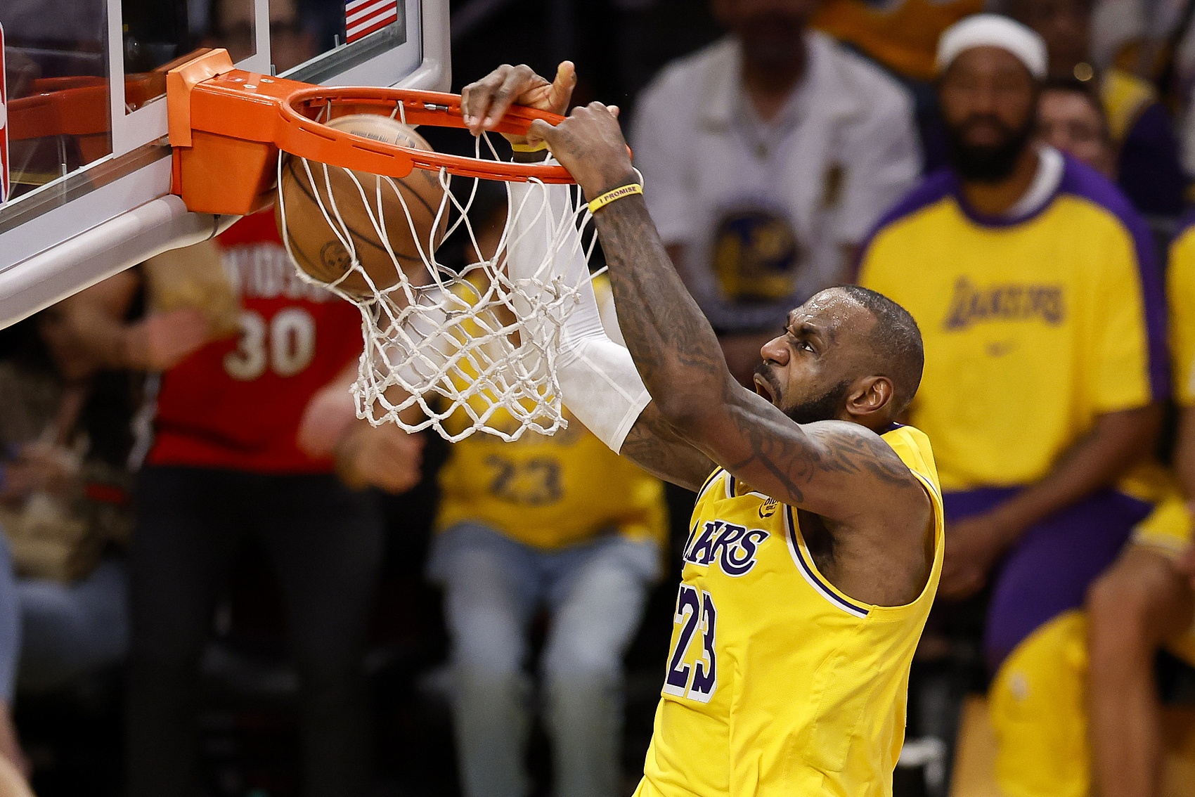 _湖人詹姆斯是什么位置_詹姆斯nba湖人