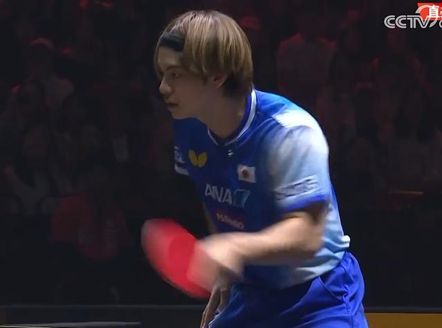 _4-0剃光头，国乒世界第2降维打击：横扫日本名将，首个4强诞生_4-0剃光头，国乒世界第2降维打击：横扫日本名将，首个4强诞生