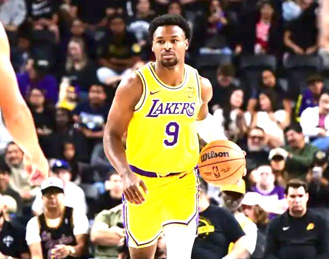 湖人一场比一场好_湖人一阵_