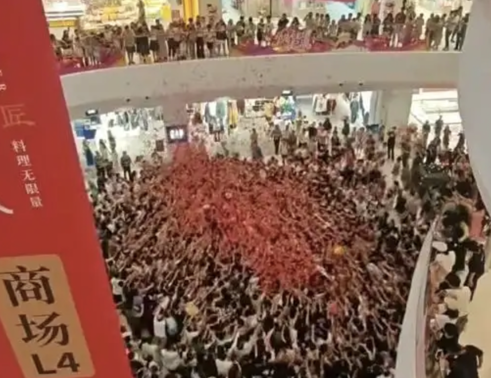 梦见自己骑车摔倒受伤__商场摔倒受伤引发旧伤责任划分