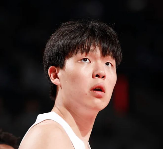 _杨瀚森强势反弹！狂轰16+4+3帽，开拓者大逆转，美媒：中国约基奇_杨瀚森强势反弹！狂轰16+4+3帽，开拓者大逆转，美媒：中国约基奇