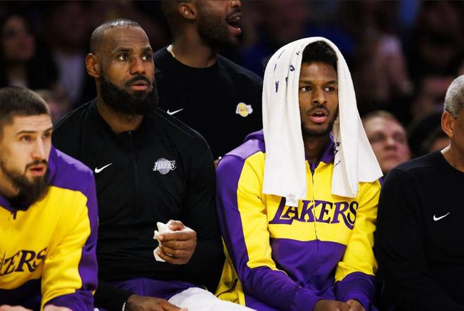 _nba湖人詹姆斯缺席_詹姆斯湖人王朝