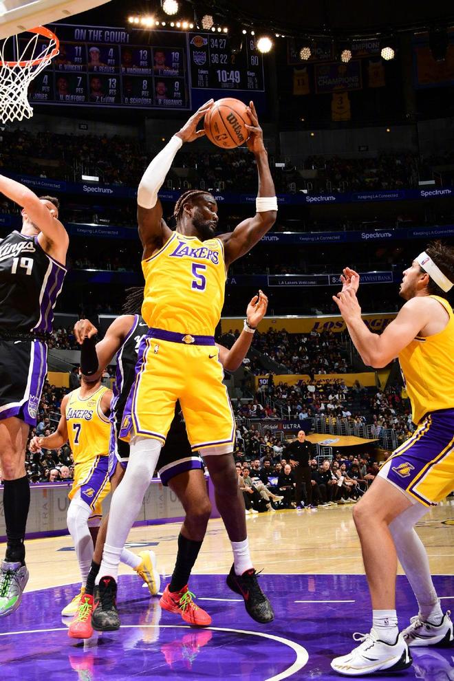 nba湖人詹姆斯缺席_詹姆斯湖人王朝_