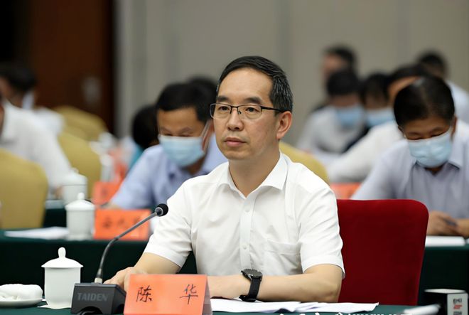 四年内第二位能源局长空降茅台,“能源+白酒”能碰撞出怎样火花?_四年内第二位能源局长空降茅台,“能源+白酒”能碰撞出怎样火花?_