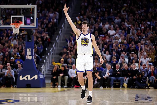 _简直是打爆了快船内线支柱！勇士内线新星能否借机找回自信心呢？_简直是打爆了快船内线支柱！勇士内线新星能否借机找回自信心呢？