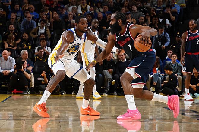 _哈登晃倒的快船球员是谁_哈登vs快船集锦