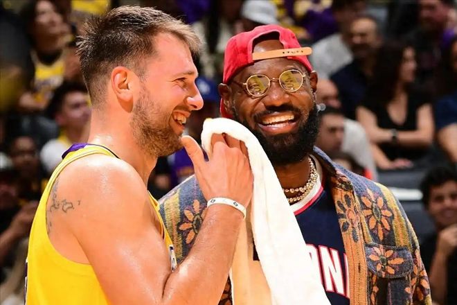 詹姆斯和克莱__老詹湖人合同