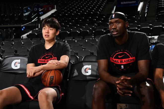 _赛季第五场常规赛,杨瀚森两个坏消息_赛季第五场常规赛,杨瀚森两个坏消息