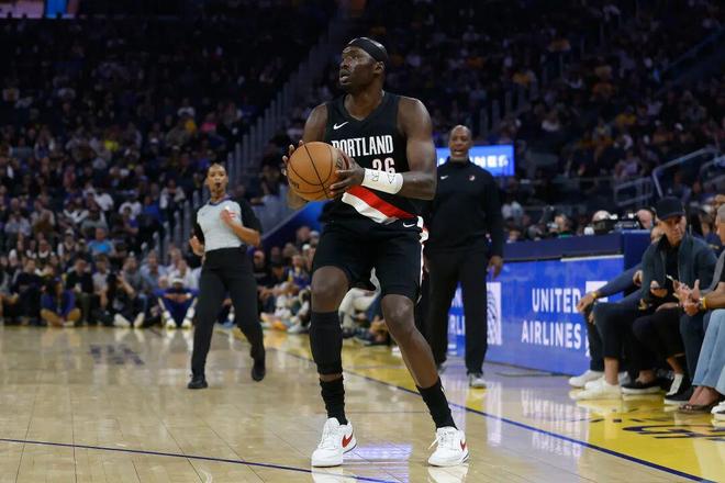 赛季第五场常规赛,杨瀚森两个坏消息__赛季第五场常规赛,杨瀚森两个坏消息