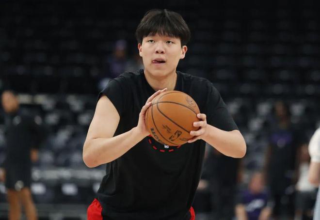 _赛季第五场常规赛,杨瀚森两个坏消息_赛季第五场常规赛,杨瀚森两个坏消息