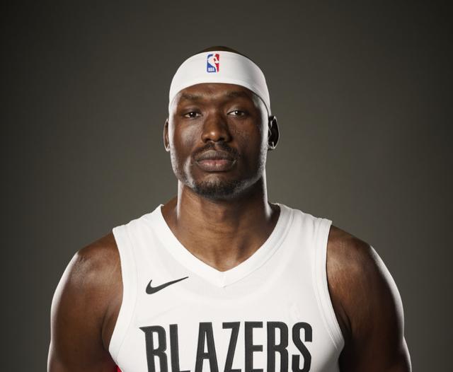 NBA|开拓者136-134险胜爵士,杨瀚森2分,马尔卡宁32分5板,霍勒迪27分5板8助__NBA|开拓者136-134险胜爵士,杨瀚森2分,马尔卡宁32分5板,霍勒迪27分5板8助