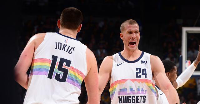 nba首发阵容是什么意思__巨人队的阵容