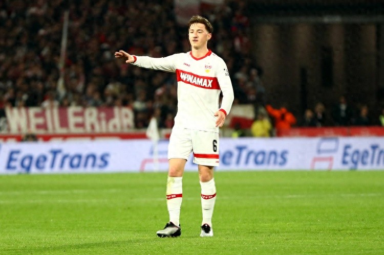 德媒:斯图加特将帅困惑斯蒂勒未入选德国队,球员本人不愿置评__德媒:斯图加特将帅困惑斯蒂勒未入选德国队,球员本人不愿置评