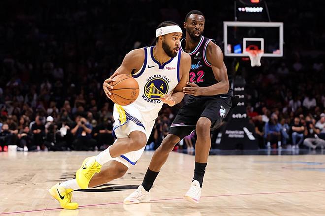 _单场狂砍32分？勇士3D侧翼看起来真的只是吃了顿饺子而已？_单场狂砍32分？勇士3D侧翼看起来真的只是吃了顿饺子而已？