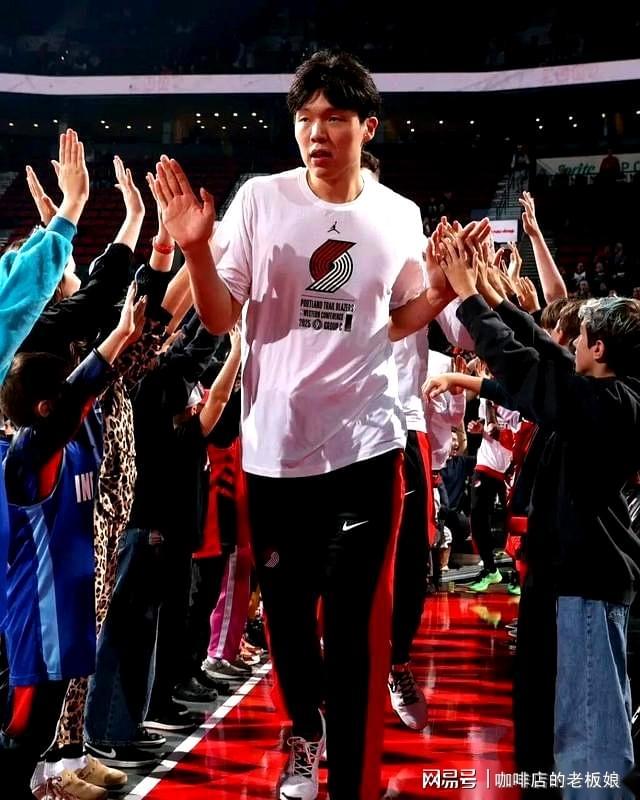 被克林根压制坐冷板凳，杨瀚森7分出场靠速度能逆袭_被克林根压制坐冷板凳，杨瀚森7分出场靠速度能逆袭_