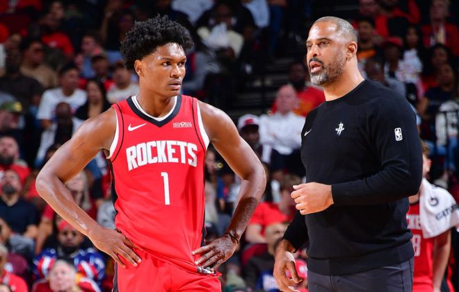 火箭再签一位超级中锋__火箭大胜