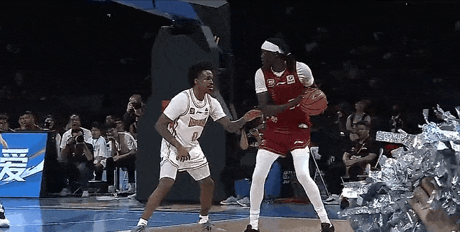 谌龙连得14分横扫桃田贤斗_全职之陪你再战十年_