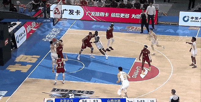 谌龙连得14分横扫桃田贤斗__全职之陪你再战十年