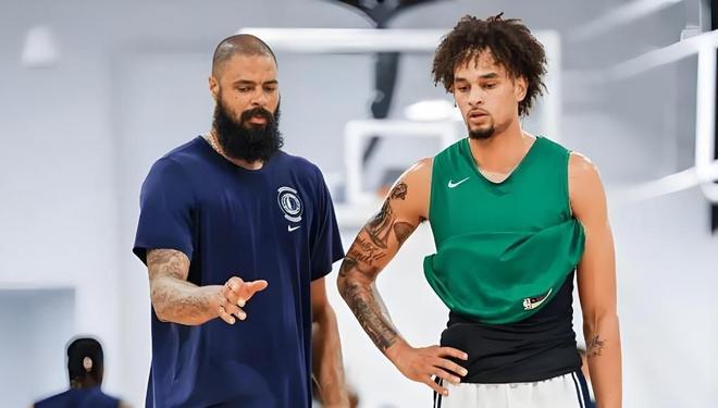 _莱夫利报销仍是未来的内线核心,钱德勒术后先拿总冠军再获DPOY!_莱夫利报销仍是未来的内线核心,钱德勒术后先拿总冠军再获DPOY!