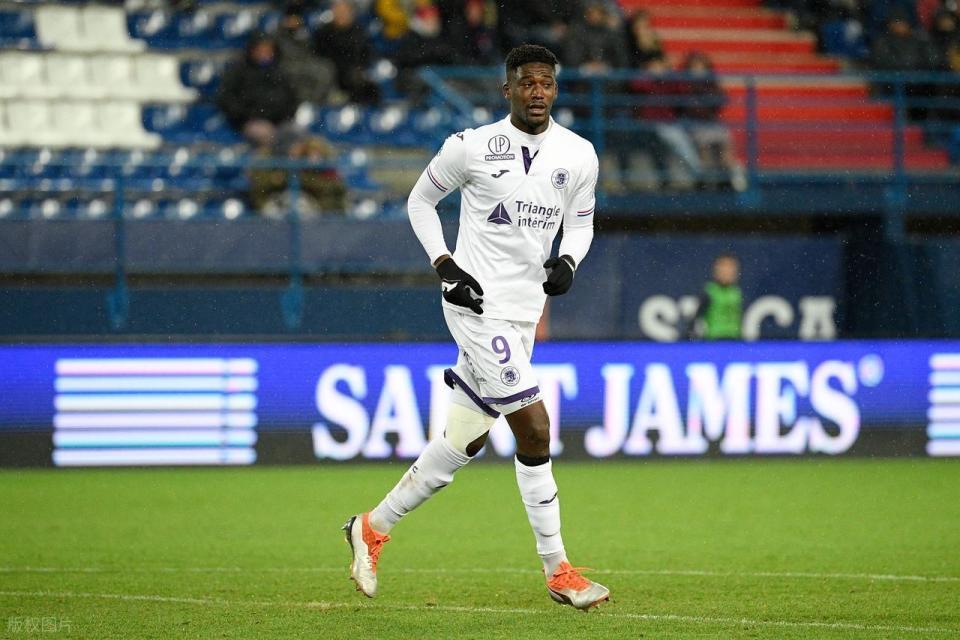 好消息！曝阿森纳王牌前锋有望加盟中国俱乐部，线索指向成都蓉城_好消息！曝阿森纳王牌前锋有望加盟中国俱乐部，线索指向成都蓉城_